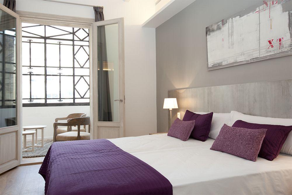 Rent Top Apartments Near Plaza De Catalunya Барселона Экстерьер фото