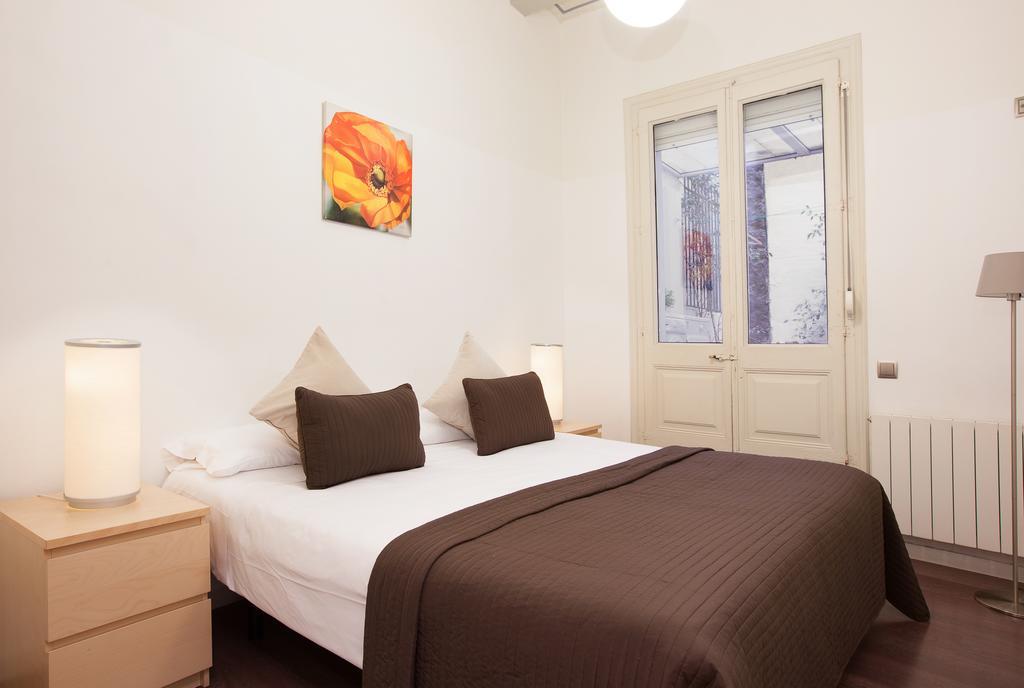 Rent Top Apartments Near Plaza De Catalunya Барселона Экстерьер фото