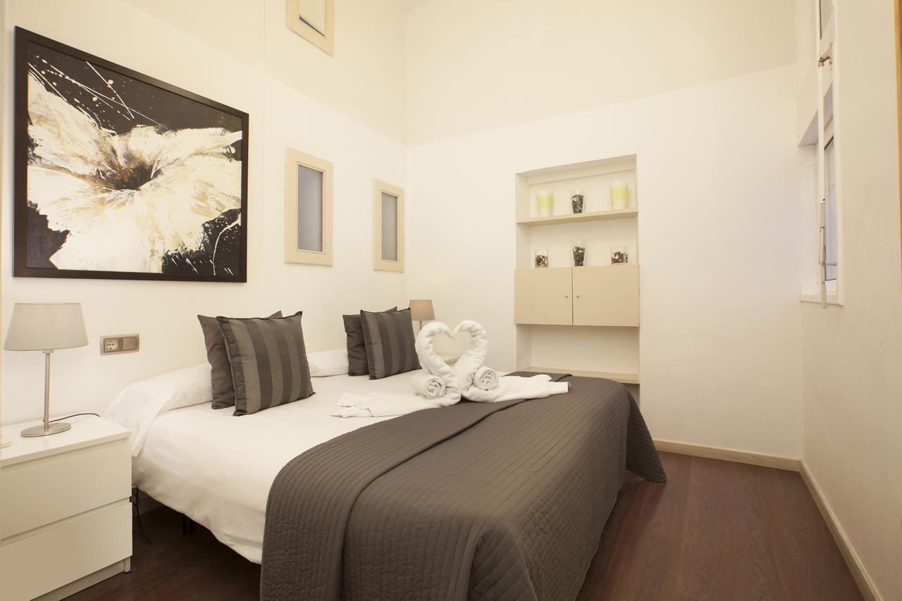 Rent Top Apartments Near Plaza De Catalunya Барселона Экстерьер фото