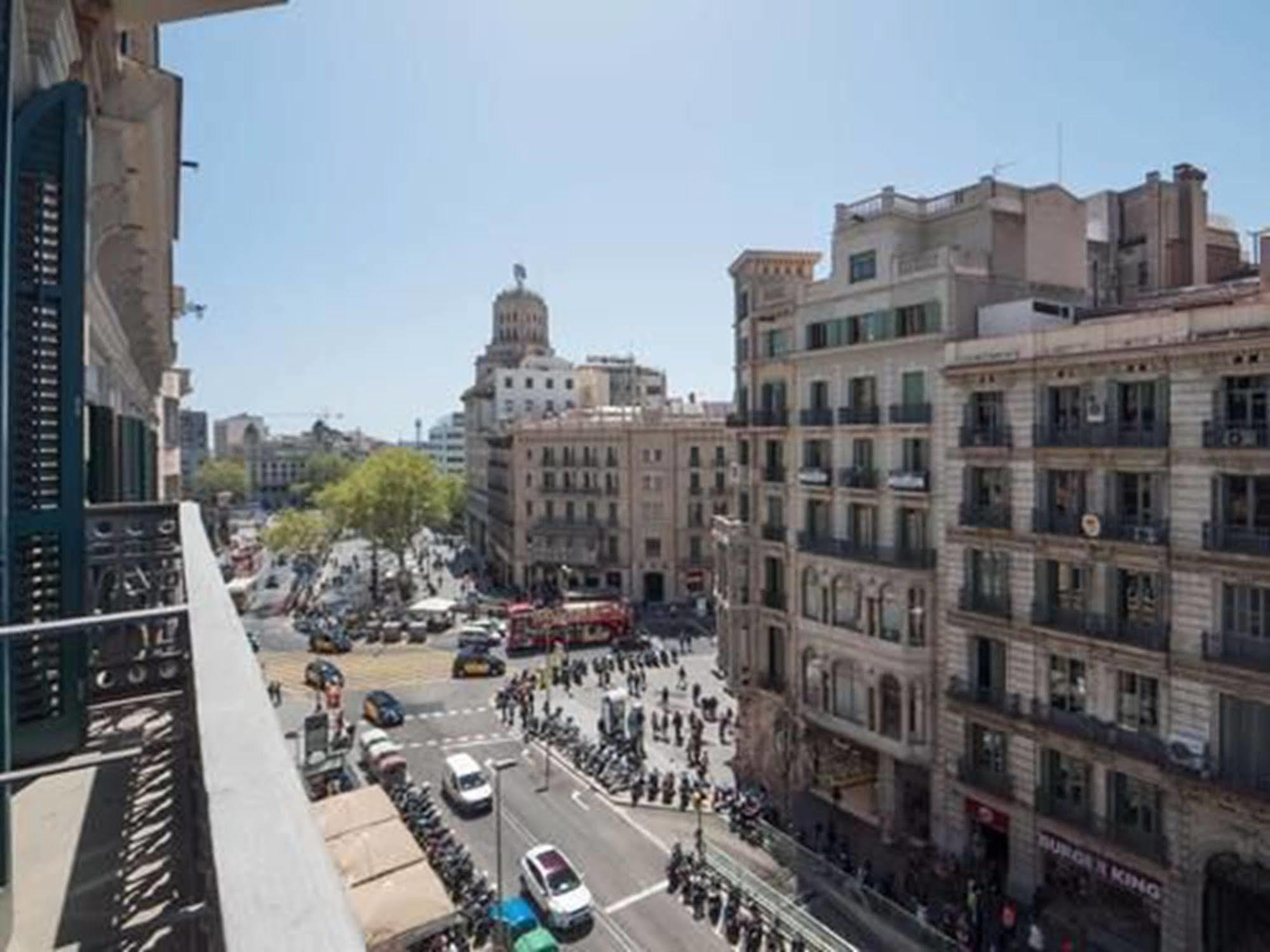 Rent Top Apartments Near Plaza De Catalunya Барселона Экстерьер фото