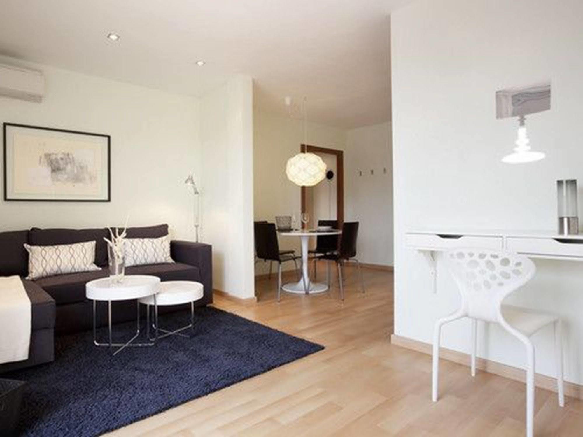 Rent Top Apartments Near Plaza De Catalunya Барселона Экстерьер фото