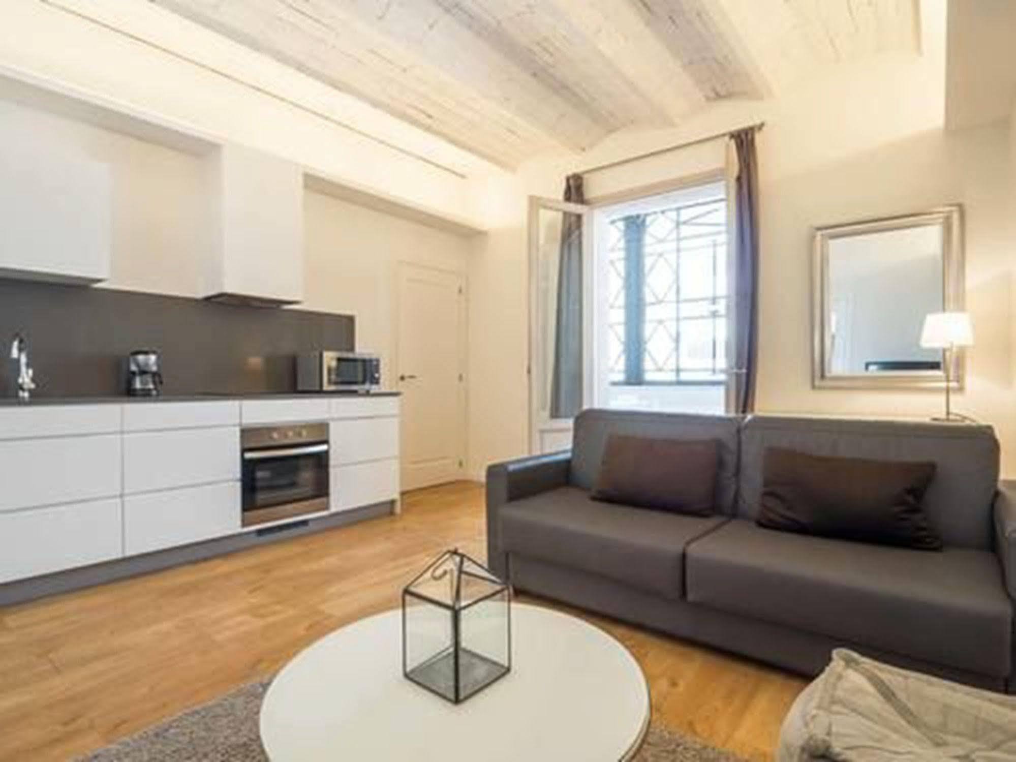 Rent Top Apartments Near Plaza De Catalunya Барселона Экстерьер фото