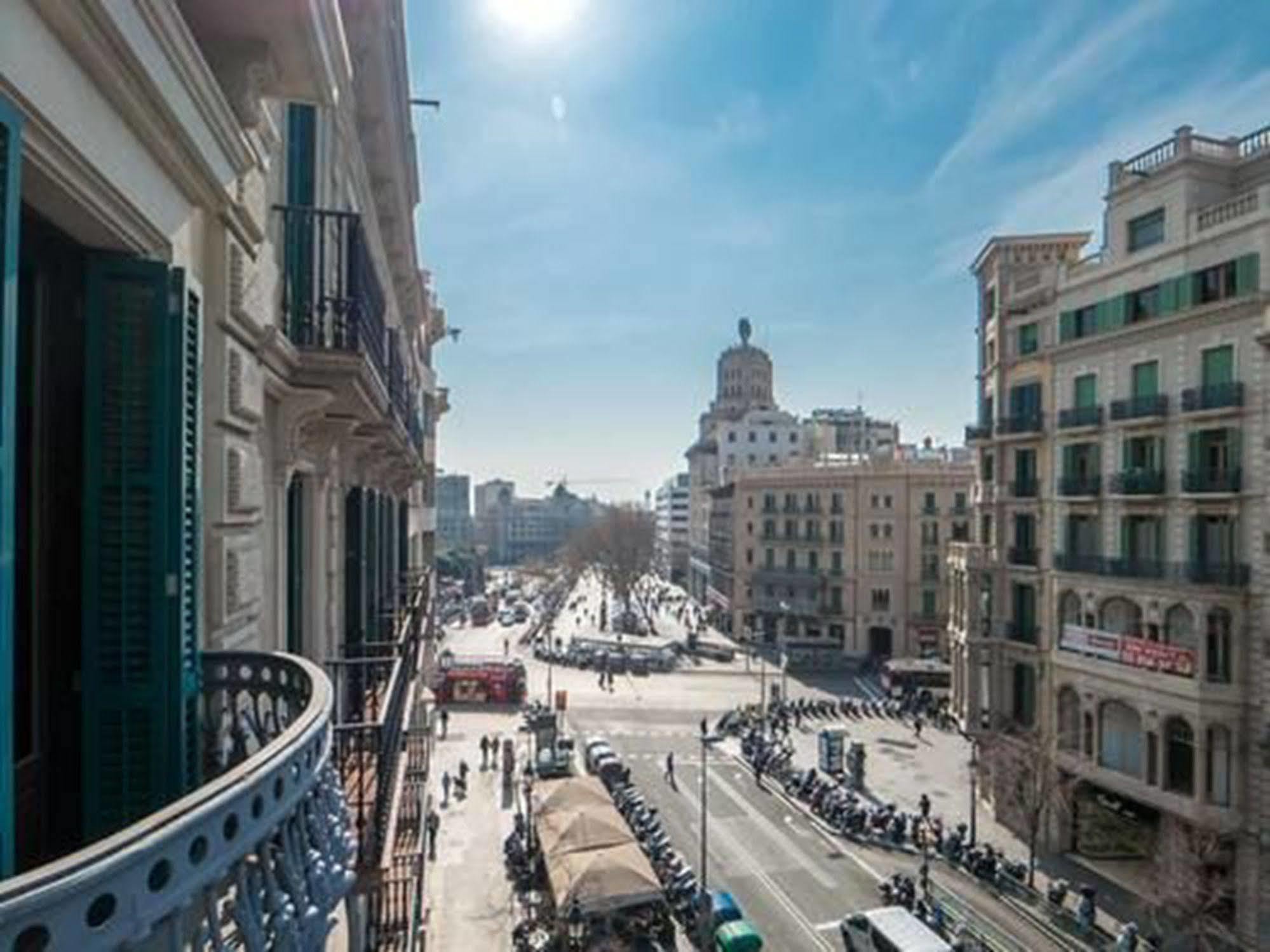 Rent Top Apartments Near Plaza De Catalunya Барселона Экстерьер фото